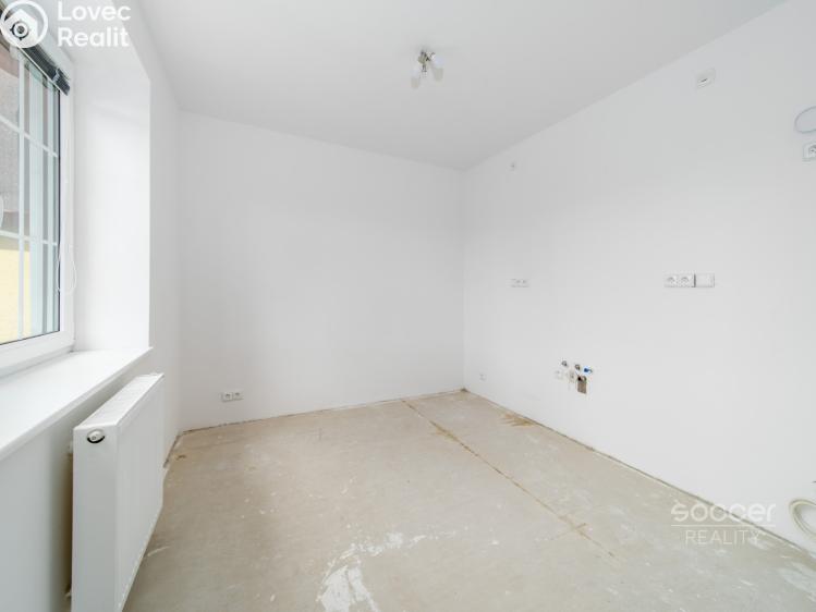 Sale apartment 1+KK Vestec, Okružní č. 1