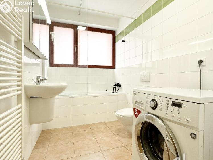 Prodej bytu 2+KK Praha, Podle náhonu 3293/53 č. 13