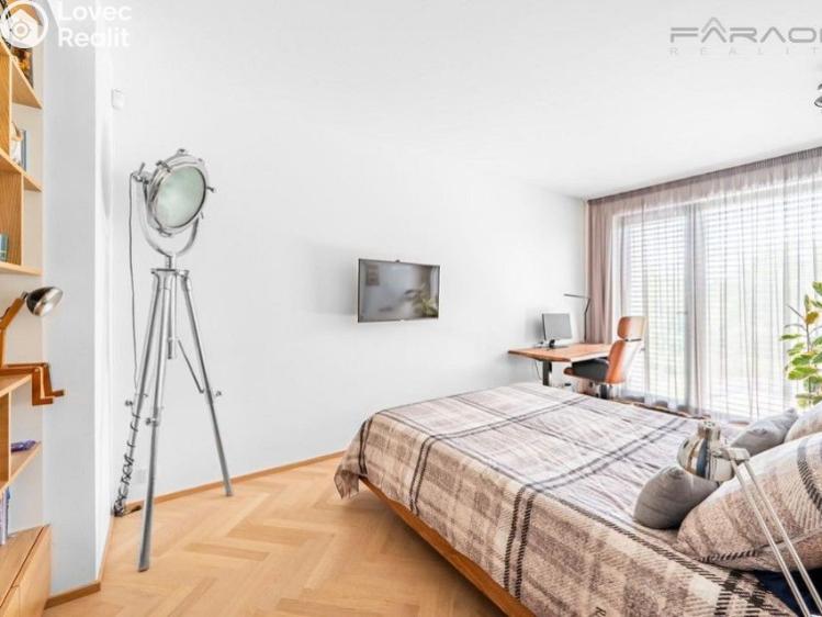 Prodej rodinného domu Praha, Skálové č. 21