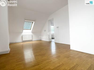 Pronájem bytu 3+1 Kroměříž, Chropyňská č. 3