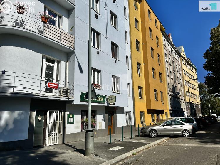 Pronájem bytu 2+KK Praha 4, Adamovská č. 38