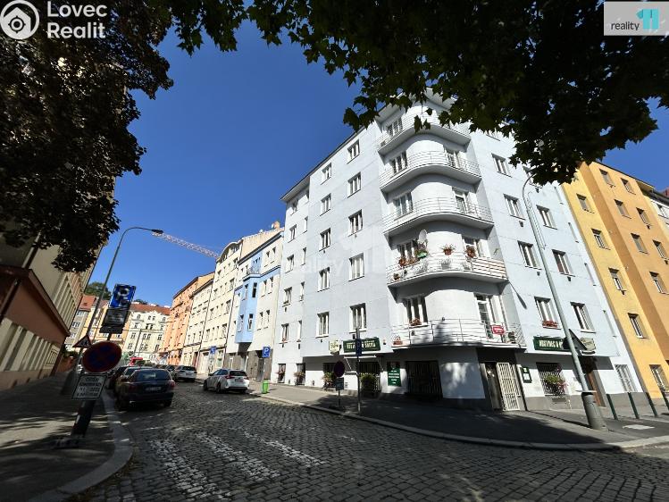 Pronájem bytu 2+KK Praha 4, Adamovská č. 39