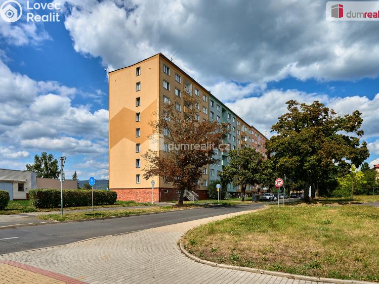 Sale apartment 3+1 Ostrov, Kollárova č. 1