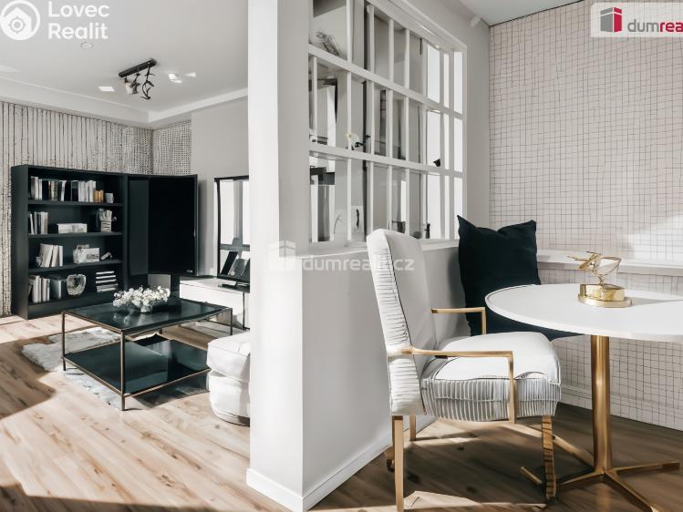 Sale apartment 3+1 Ostrov, Kollárova č. 11