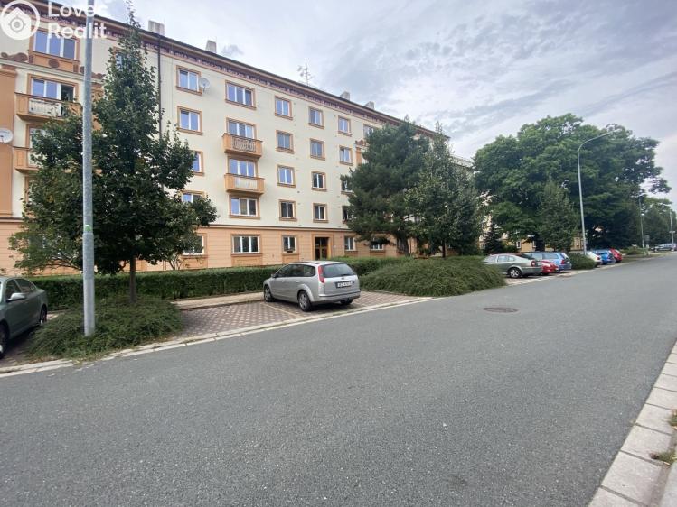 Pronájem bytu 2+1 Pardubice, Jilemnického 2216 č. 1