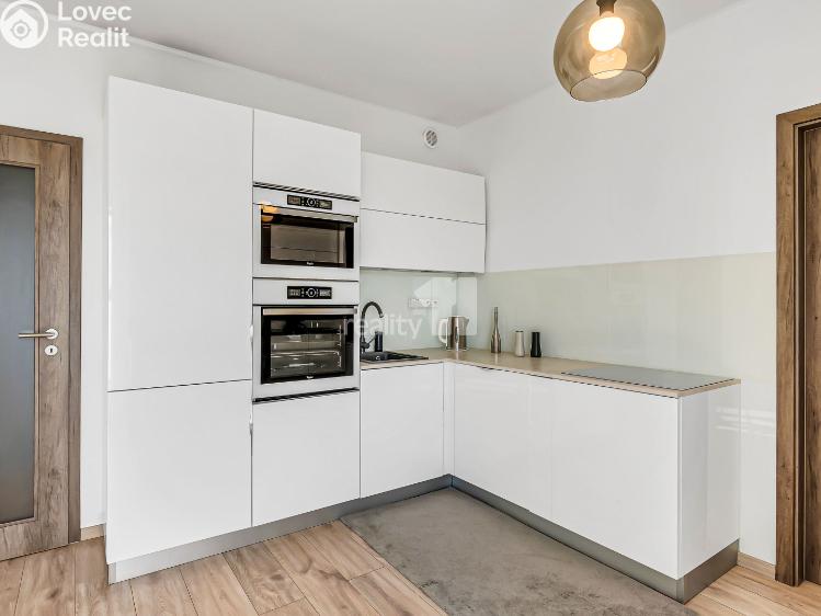Sale apartment 3+KK Jesenice, Cedrová č. 2