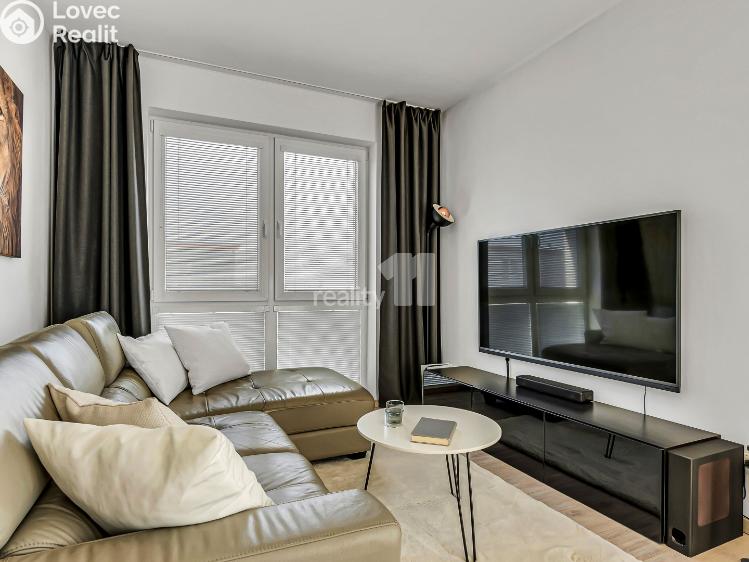 Sale apartment 3+KK Jesenice, Cedrová č. 8