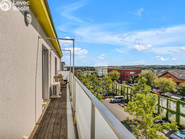 Sale apartment 3+KK Jesenice, Cedrová č. 12