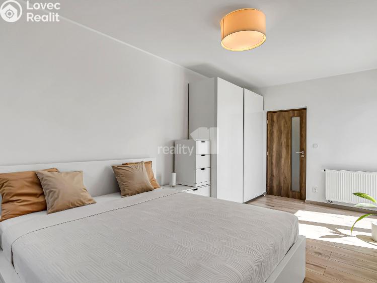 Sale apartment 3+KK Jesenice, Cedrová č. 14