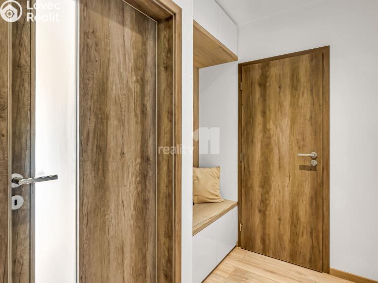 Sale apartment 3+KK Jesenice, Cedrová č. 15