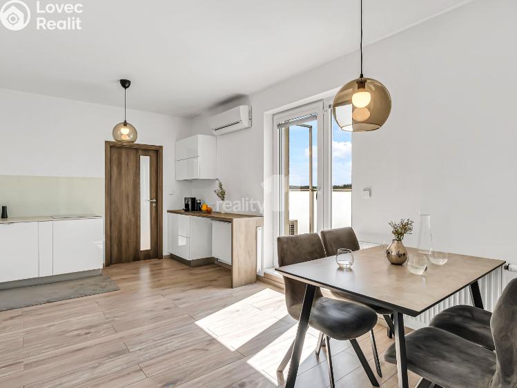 Sale apartment 3+KK Jesenice, Cedrová č. 16
