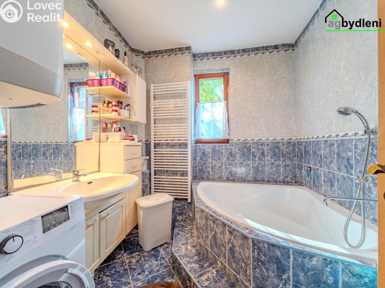 Sale apartment 3+1 Nýrsko, Petra Bezruče 172 č. 12