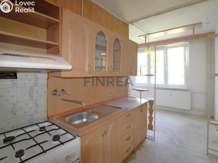 Sale apartment 2+1 Chomutov, Kamenná č. 1