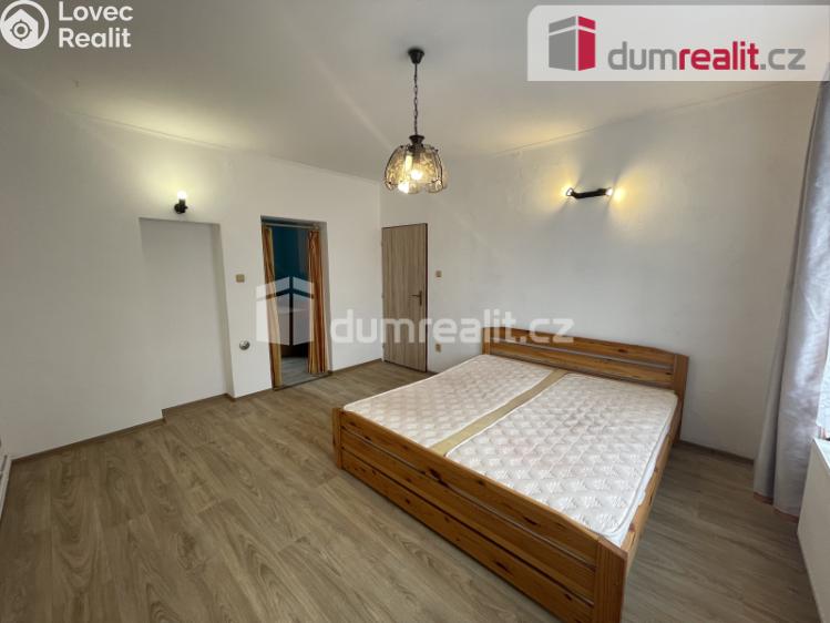 Pronájem bytu 1+1 Milovice č. 8