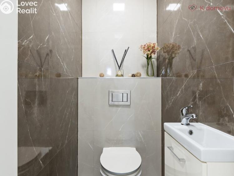 Prodej bytu 3+KK Praha, Na Baních 1616 č. 8