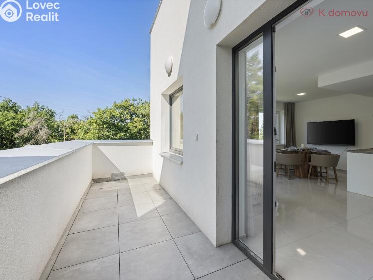 Prodej bytu 3+KK Praha, Na Baních č. 12