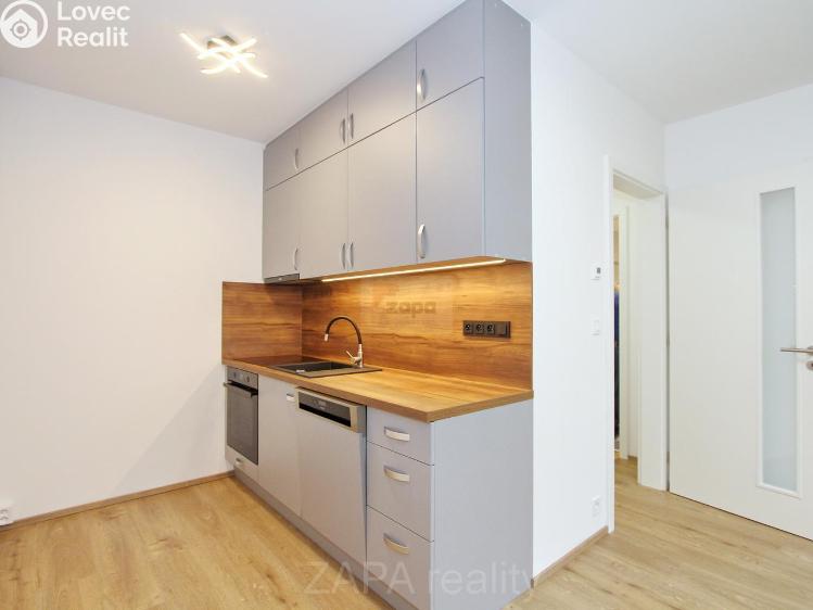 Pronájem bytu 2+KK Praha 10, Horní Měcholupy, Milánská 876 č. 1