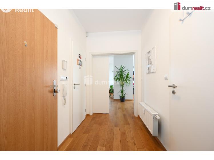 Prodej bytu 4+KK Praha-Čakovice, Bermanova č. 18