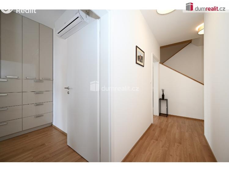 Prodej bytu 4+KK Praha-Čakovice, Bermanova č. 29