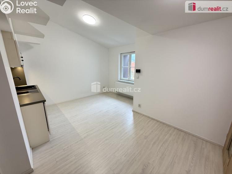 Pronájem bytu 2+KK Praha 2, Lublaňská č. 5