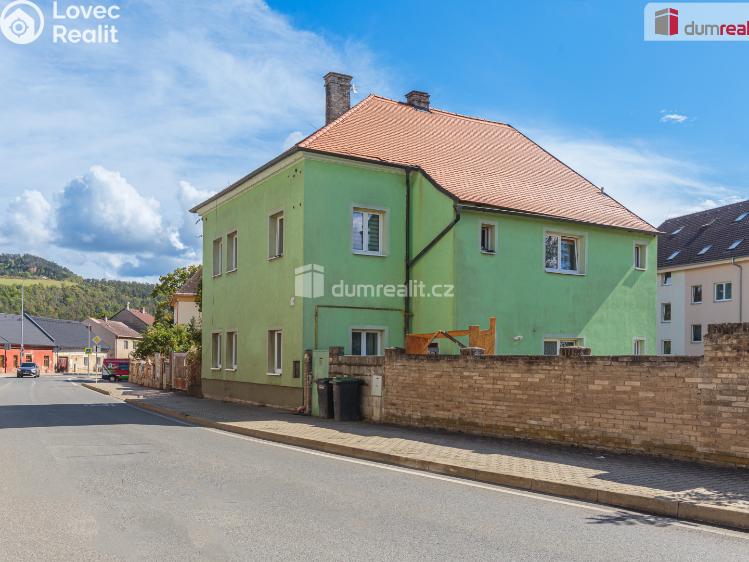 Prodej činžovního domu Králův Dvůr, 5. května č. 1