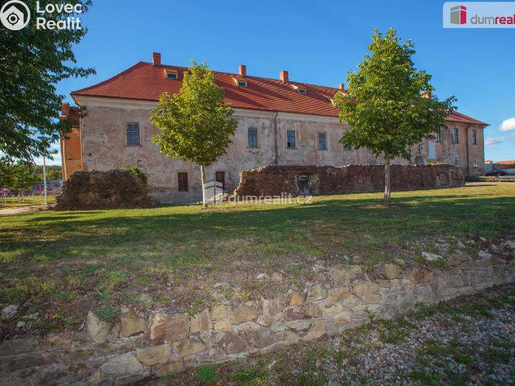 Prodej činžovního domu Králův Dvůr, 5. května č. 22