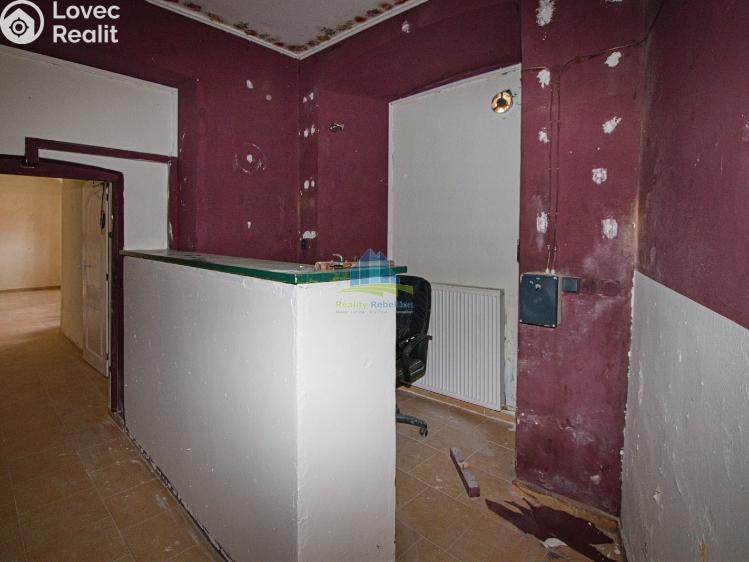 Rent office space Cheb, Cechovní 241/9 č. 7
