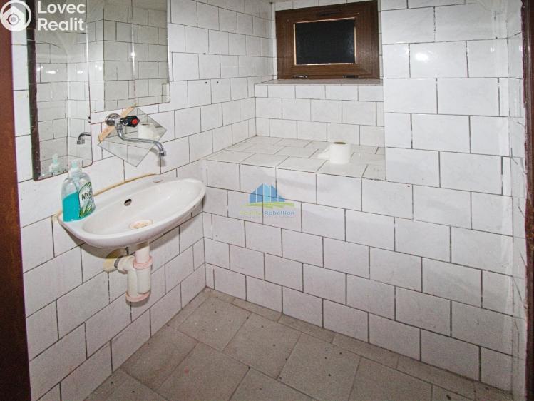 Rent office space Cheb, Cechovní 241/9 č. 8
