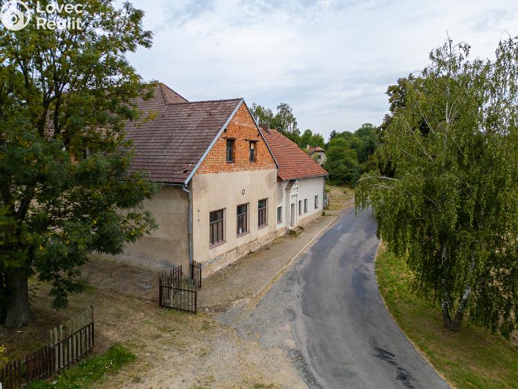 Prodej obchodního prostoru Chroustovice č. 8