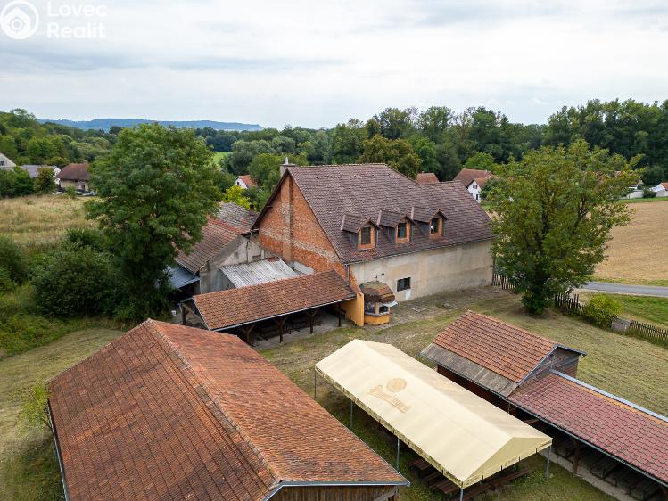 Prodej obchodního prostoru Chroustovice č. 9