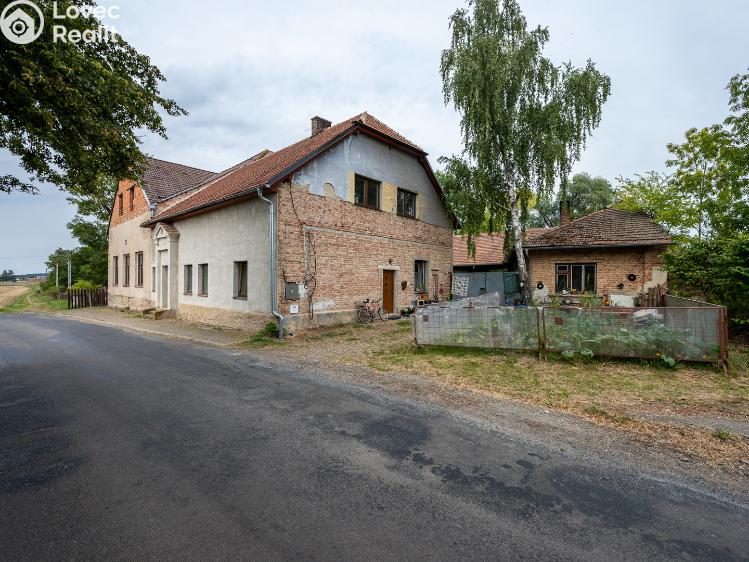 Prodej obchodního prostoru Chroustovice č. 12