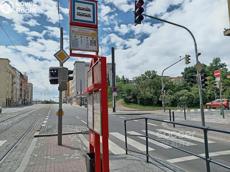 Pronájem bytu 2+KK Praha, Jeseniova č. 3