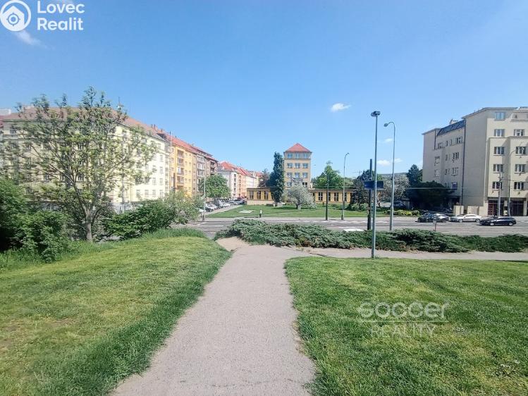 Pronájem bytu 2+KK Praha, Jeseniova č. 9