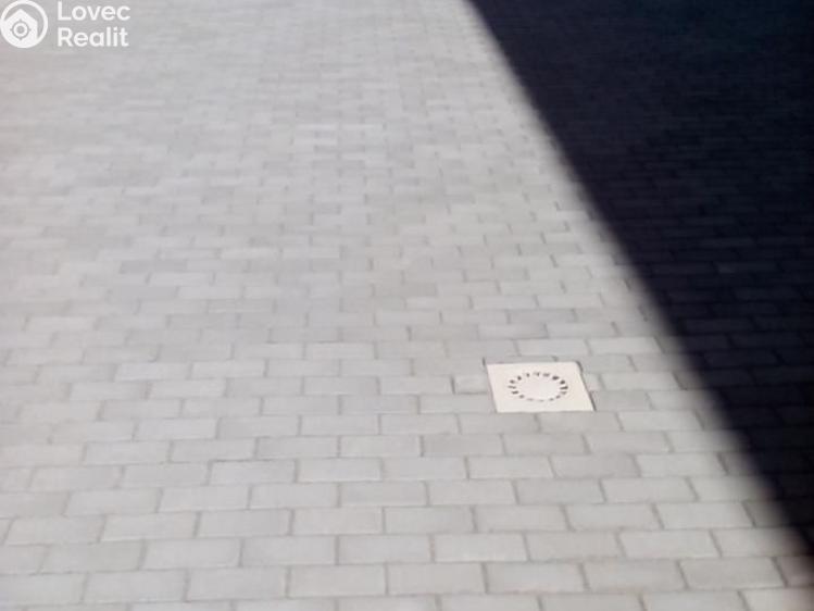 Pronájem garážového stání Prostějov, Plumlovská 431/8 č. 2