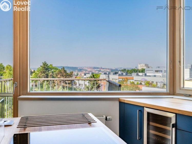 Продажа квартиры 4+KK Praha, Jeseniova č. 2