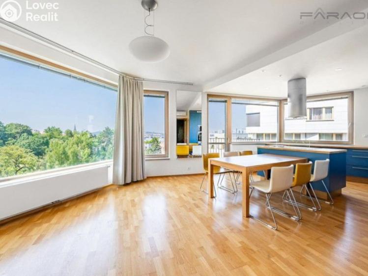 Продажа квартиры 4+KK Praha, Jeseniova č. 4