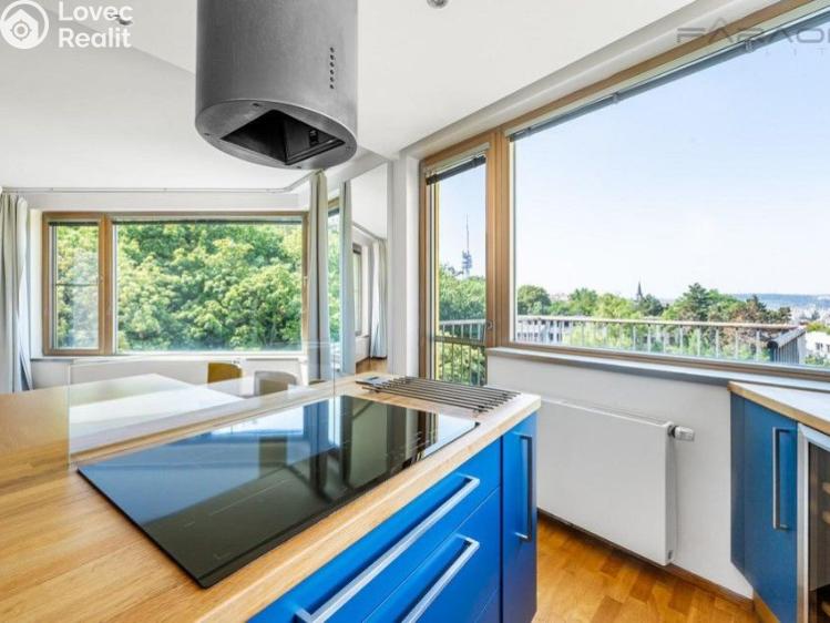 Продажа квартиры 4+KK Praha, Jeseniova č. 6