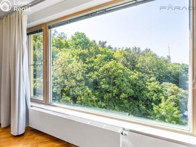 Продажа квартиры 4+KK Praha, Jeseniova č. 7