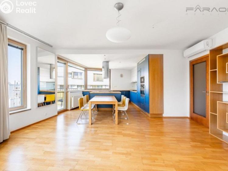 Продажа квартиры 4+KK Praha, Jeseniova č. 10