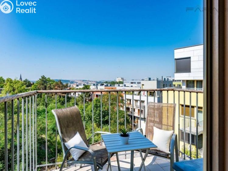 Продажа квартиры 4+KK Praha, Jeseniova č. 11