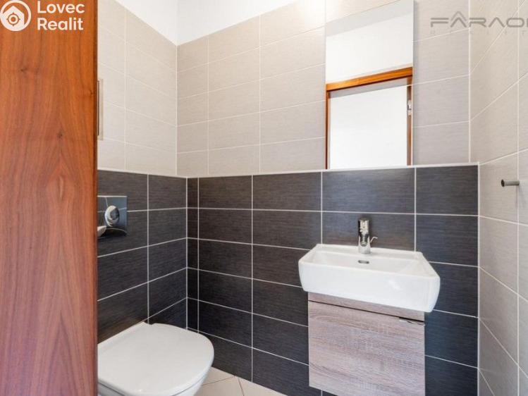 Продажа квартиры 4+KK Praha, Jeseniova č. 20