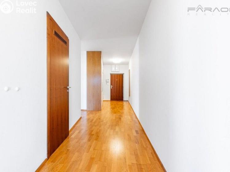 Продажа квартиры 4+KK Praha, Jeseniova č. 21