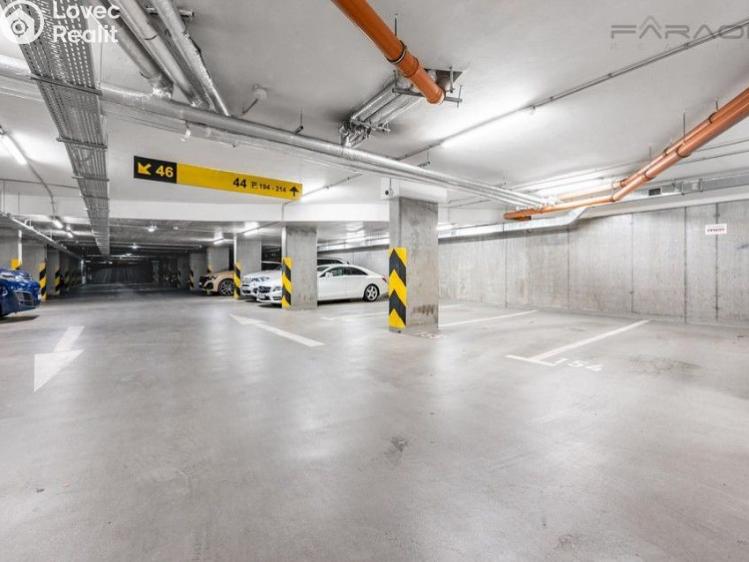 Продажа квартиры 4+KK Praha, Jeseniova č. 23