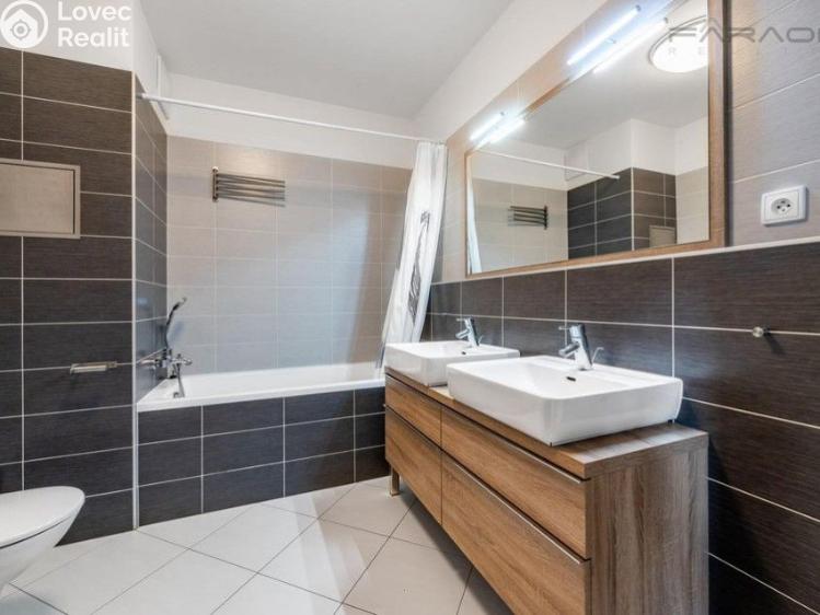 Prodej bytu 4+KK Praha, Jeseniova č. 18