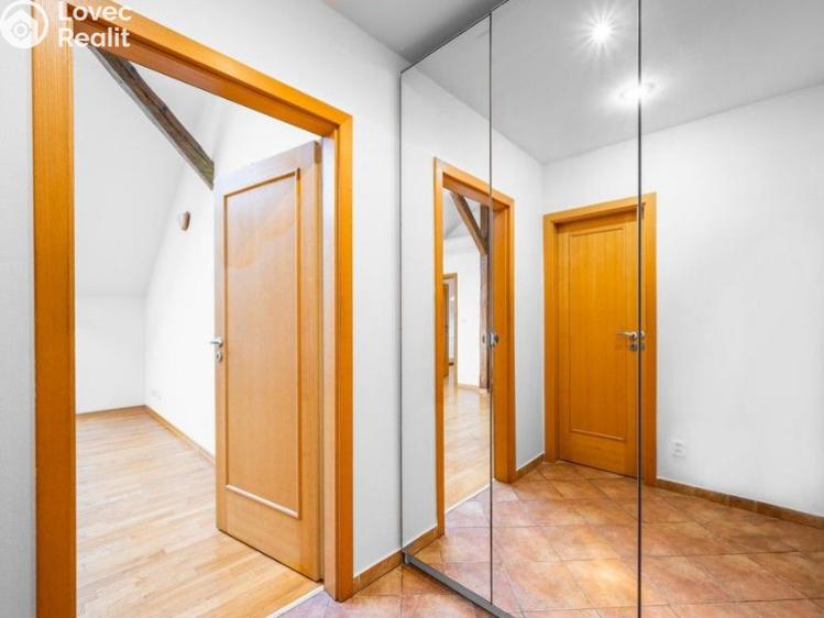 Pronájem bytu 2+KK Praha, Na struze č. 8