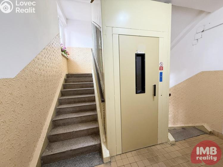 Sale apartment 2+1 Karlovy Vary, Hybešova č. 12