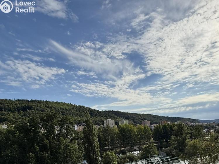 Sale apartment 2+1 Karlovy Vary, Hybešova č. 17