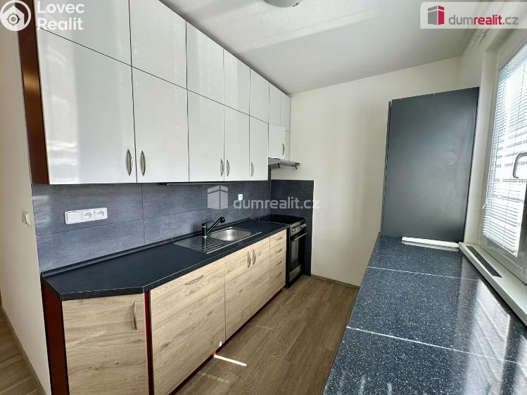 Pronájem bytu 2+1 Zlín, M. Knesla č. 14