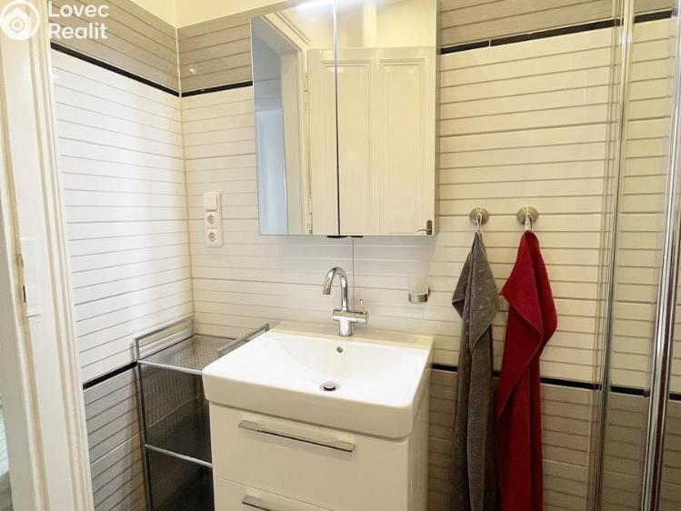 Prodej bytu 3+1 Karlovy Vary, Foersterova 1093/15 č. 18