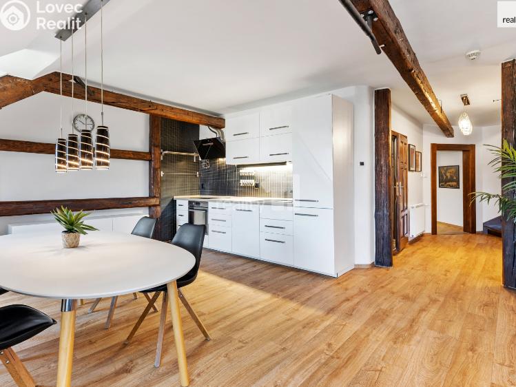 Prodej bytu 3+KK Chrastava, náměstí 1. máje č. 8